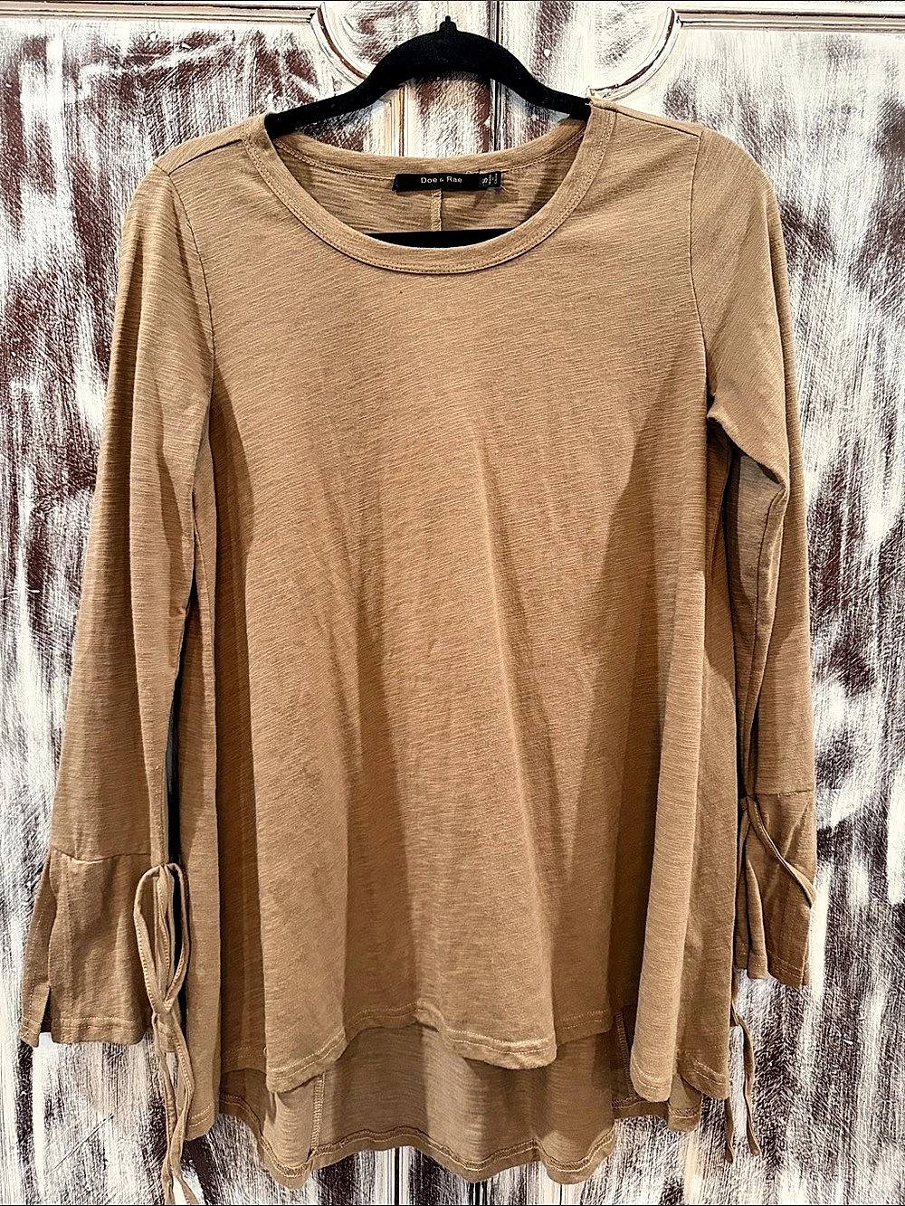 Doe & Rae Long Sleeve Tie Cuff Top in Brown Size Small Like New